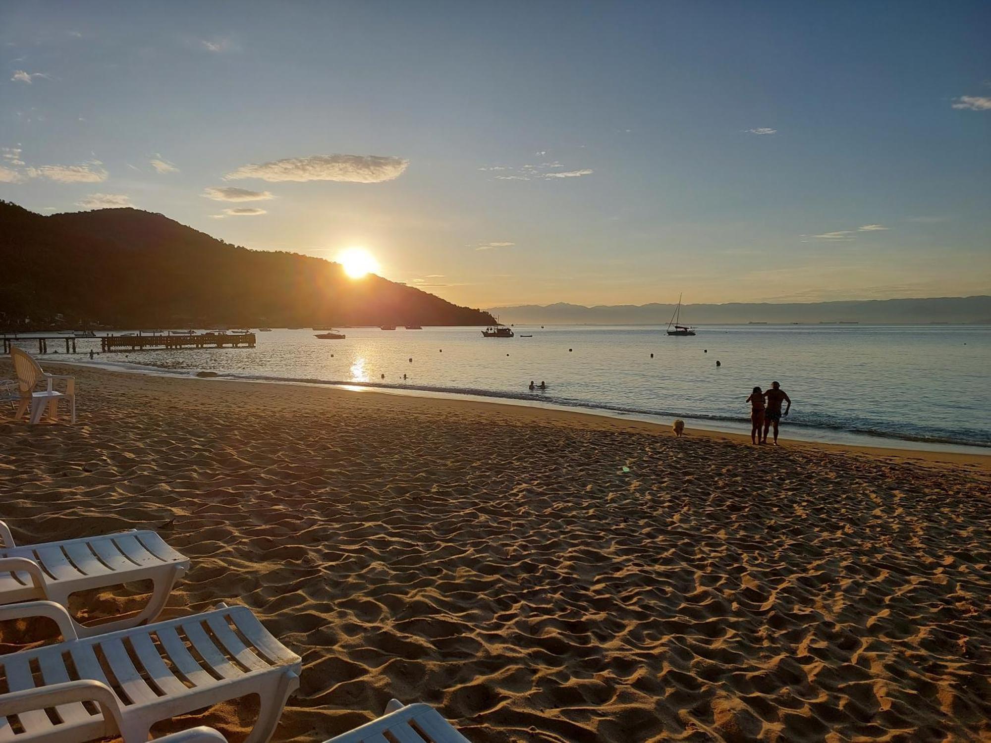 Espaço Ará * Praia de Araçatiba